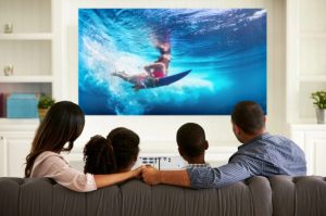 Преимущества проектора перед телевизором