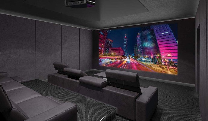 Кинотеатр дома: проектор или телевизор — что выбрать?