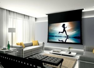 Телевизор и проектор на одной стене: как организовать домашний кинотеатр?