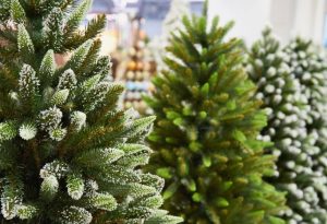 Как выбрать искусственную елку: советы и лайфхаки