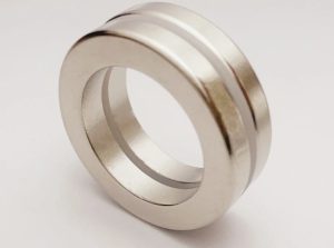 Практическая сила в миниатюре возможности неодимовых магнитов колец